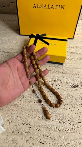 سبحة عاج الماموث المنقرض