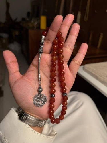 سبحه مصنوعة من حجر العقيق الطبيعي