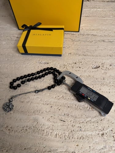 سبحه من حجر العقيق الاسود الطبيعي مع طربزونه فضه و...