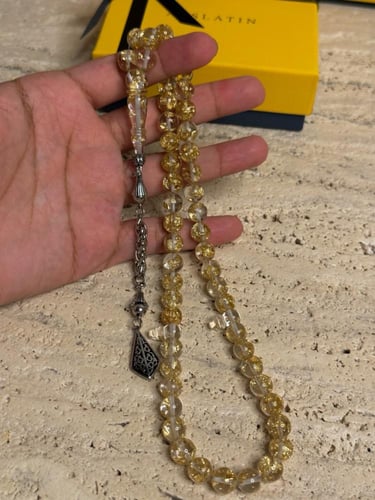 سبحة مصنوعة من ورق الذهب الأصلي