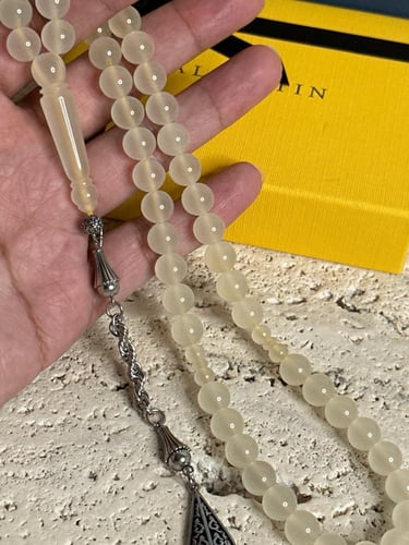 سبحة مضيئة بكلايت مع شكة من استنلس استيل نفس المست...