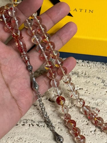 سبحة مصنوعة من الزعفران الطبيعي شفاف