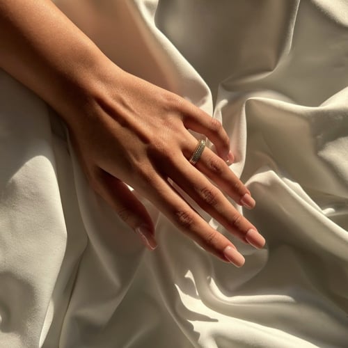 خاتم ذهبي عريض