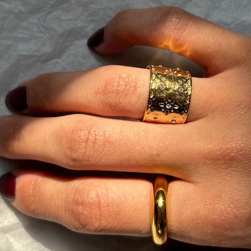 الخاتم الذهبي