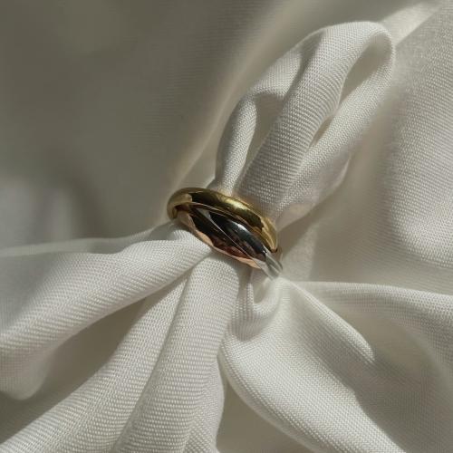 الخاتم المزدوج