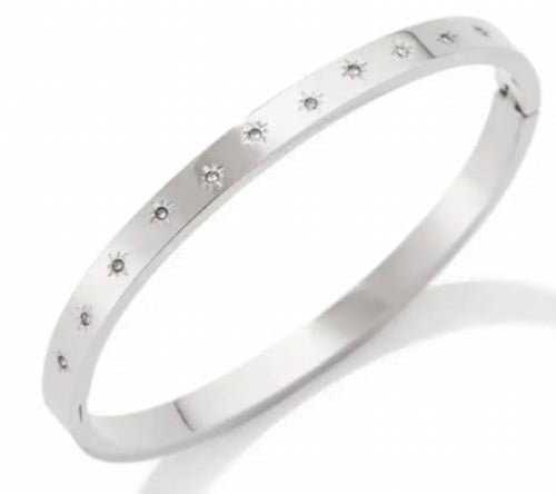 مجموعة الاساور الفضية