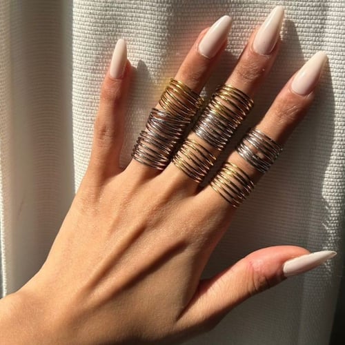 خاتم بالونين الذهبي والفضي