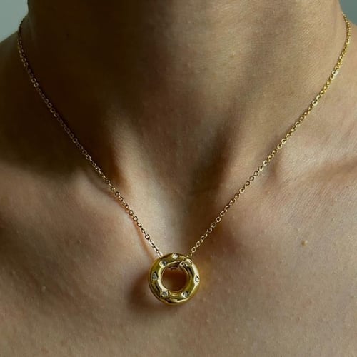 سلاسل بأشكال متعدده