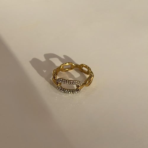 خاتــم ديـورا