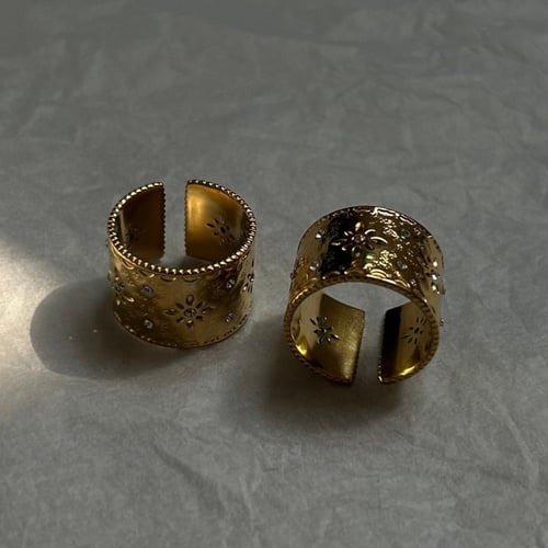 الخاتم الذهبي