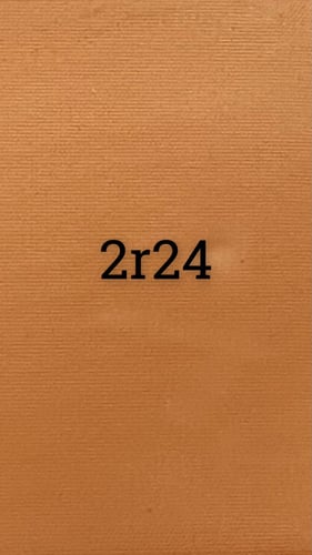 بودرة مضغوطه للبشرة السمراء 2R24