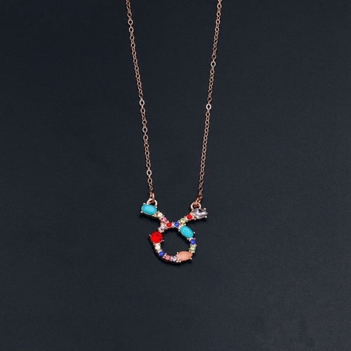 قلادة برج الثور بأحجار الزيركون ملونة ومطلية بالذه...