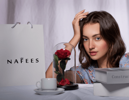 أزهار إكسير الحياة باللون الأحمر من مجموعة نفيس لل...