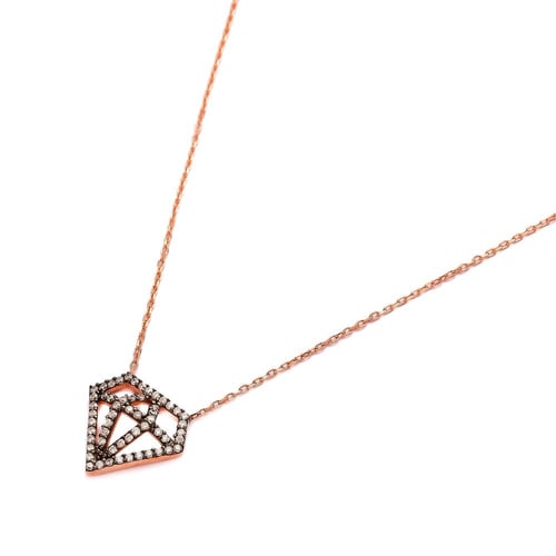 سلسال رائع على هيئة جوهرة بتصميم يخطف الأنظار ولمع...