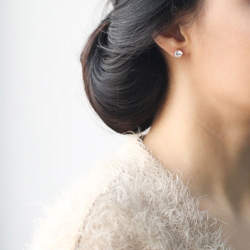 أقراط الجوهرة الساطعة مطلية بالذهب لإطلالة حيوية -...