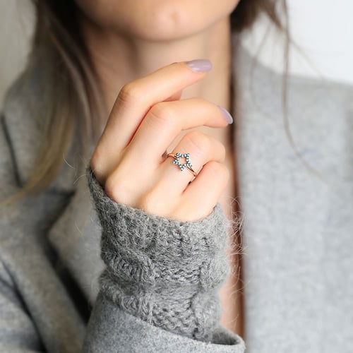 خاتم النجمة الخماسية المصفوف بأحجار الفيروز ومطلية...