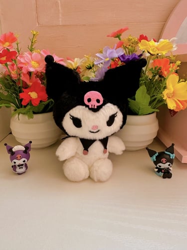 ميداليه كورومي اسود بحامل مفاتيح ومشبك