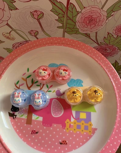 3 علب عدسات سانريو ورد