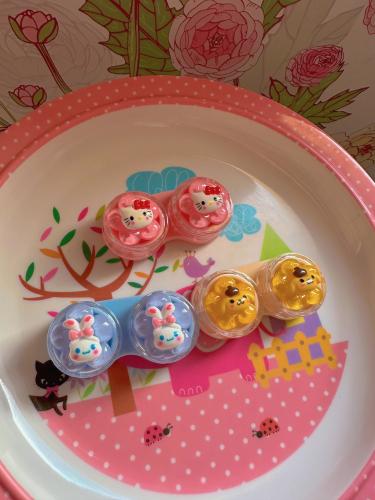 3 علب عدسات سانريو ورد