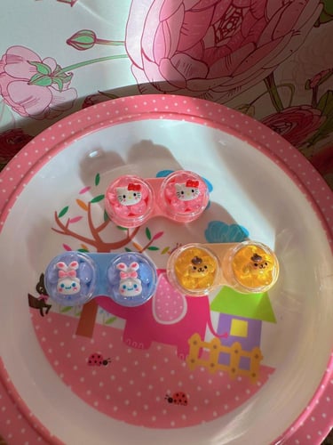 3 علب عدسات سانريو ورد