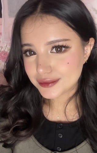 Bee زوج عدسات سنوية