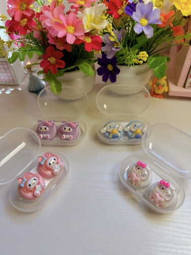 علبة عدسات مع ملقط ومساعد هيلوكيتي