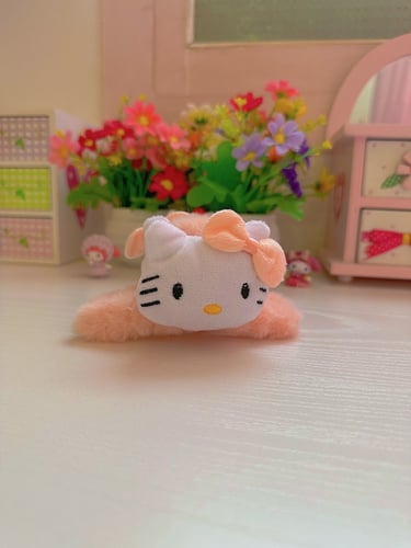 مشبك شعر هيلوكيتي