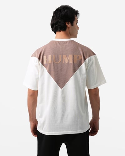 تيشيرت أبيض وبني