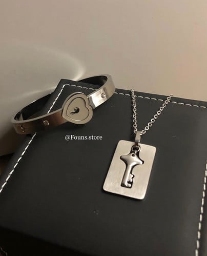 سلسال وسوارة المفتاح فضي