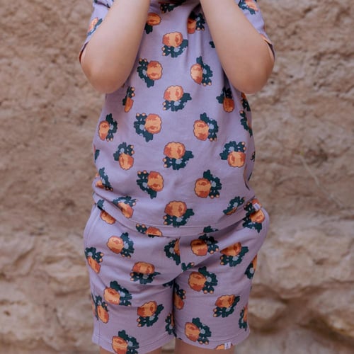 بلوزة اكمام قصيرة و شورت ليلكي