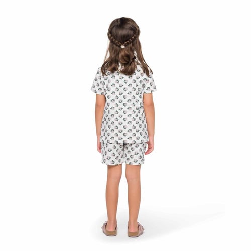 بلوزة اكمام قصيرة و شورت أبيض و ليلكي