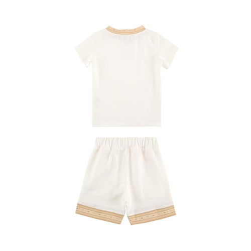 بلوزة أكمام قصيرة و شورت ابيض