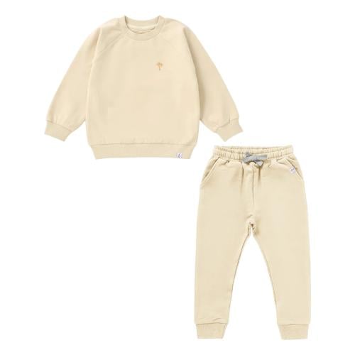 بلوزة اكمام طويلة و بنطلون بيج فاتح