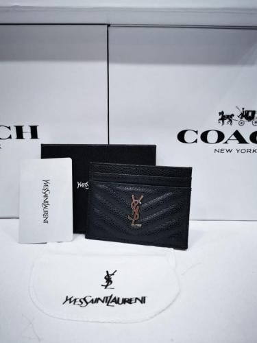 محفظة سان لوران