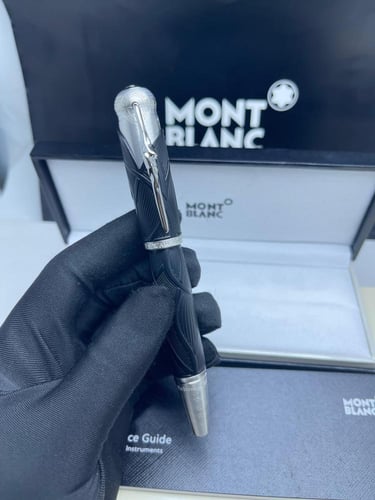 قلم مونت بلانك درجة أولى
