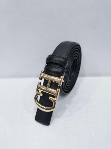 حزام كارولينا هيريرا مقاس 2.5 سم