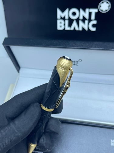 قلم مونت بلانك درجة أولى