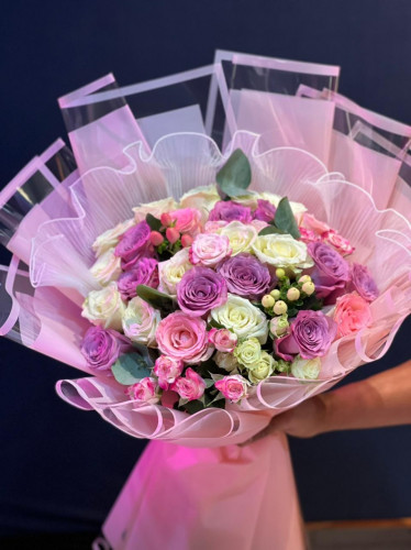 باقة ورود وازهار وردية