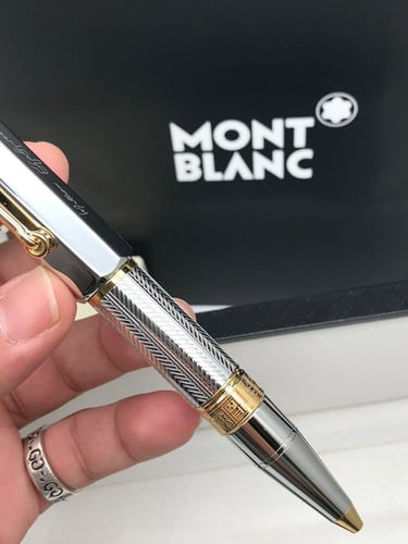 قلم مونت بلانك درجة أولى