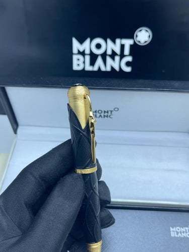 قلم مونت بلانك درجة أولى