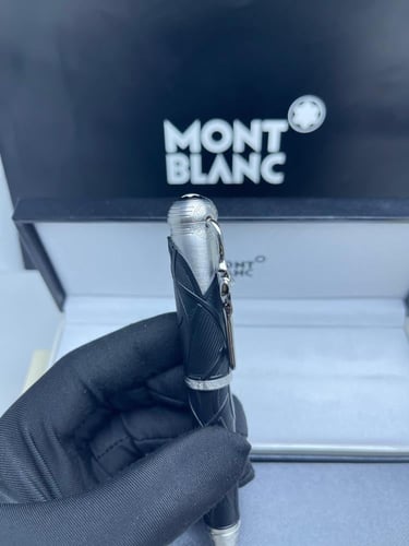 قلم مونت بلانك درجة أولى