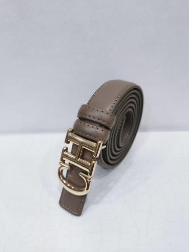 حزام كارولينا هيريرا مقاس 2.5 سم