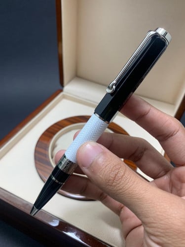 قلم مونت بلانك درجة أولى