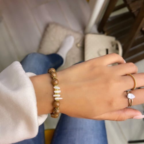 سوارة خشبية