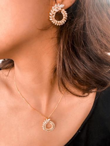 طقم شوبارد قلادة مع حلق بتصميم حجر ملاكيت لون أخضر...