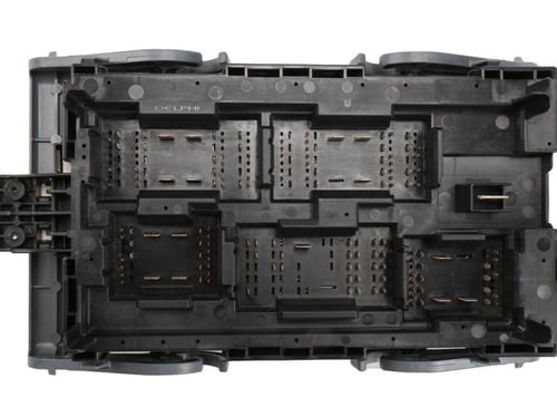 علبة فيوزات جمس/سيرا/شفر/سلفرادو 13/10⭐⭐⭐