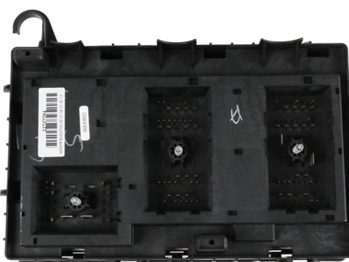 علبة فيوزات جمس سفانا 14/03⭐⭐⭐