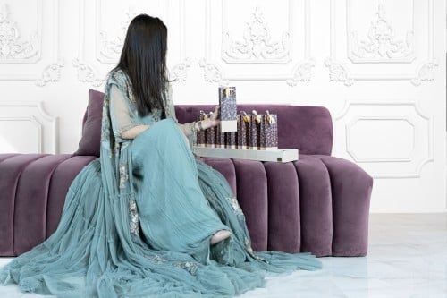 صينية جلد مع المرشات