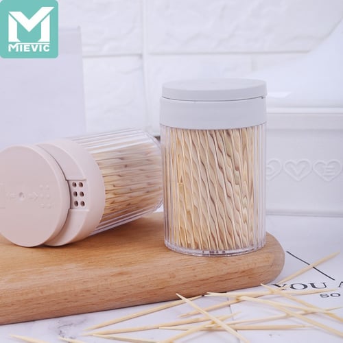 أعواد أسنان