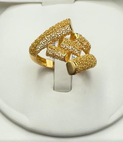 خاتم ذهب عيار 21 الوزن 4.37 المقاس9ونص امريكي